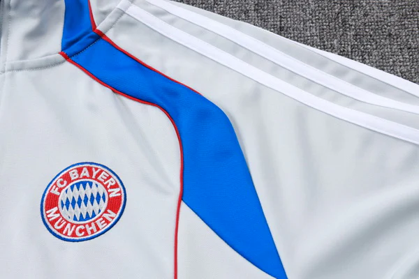 Tröja 2025 2026 - Bayern München Träningsoverall 25/26 | trojzonen